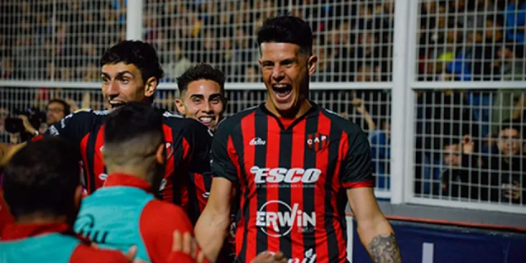 ¿A Colón le interesa el ex delantero de Patronato, Marcelo Estigarribia?