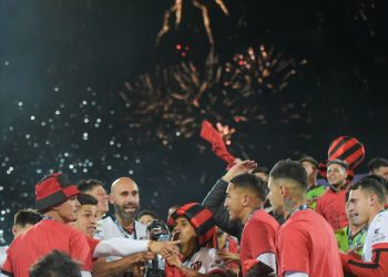 Un reciente campeón con Patronato en el radar de Colón