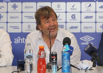 Ricardo Zielinski fue presentado como el nuevo entrenador de Nacional