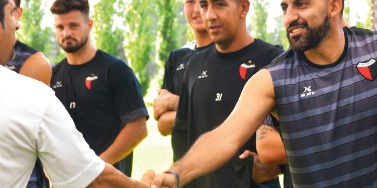 Colón mostró la vuelta de Wanchope y la gente reaccionó con todo tipo de comentarios