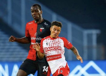 Colón goleó a Instituto y llega entonado al inicio del campeonato