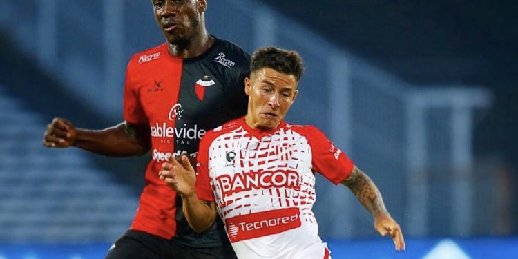 Colón goleó a Instituto y llega entonado al inicio del campeonato