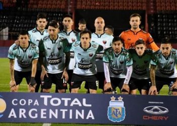 Futuro indefinido para un goleador ex Colón