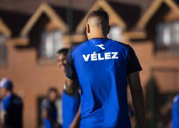 Los 28 jugadores que lleva Velez a Uruguay para enfrentar a Colón