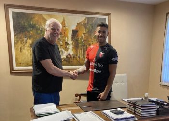 Colón oficializó la llegada de José Pablo Neris