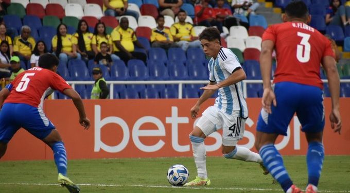 Debut y derrota para Argentina en el Sudamericano Sub 20