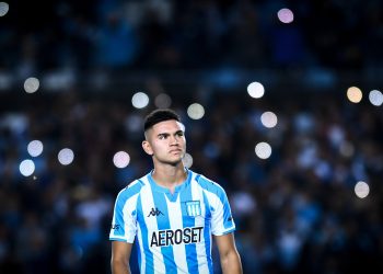 Racing cerró la venta de Carlos Alcaraz: Se irá a Southampton