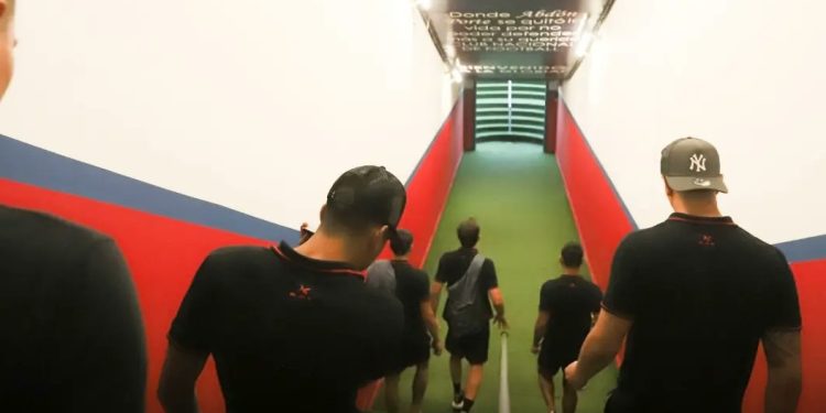 Colón no pudo viajar a Córdoba porque se rompió el colectivo