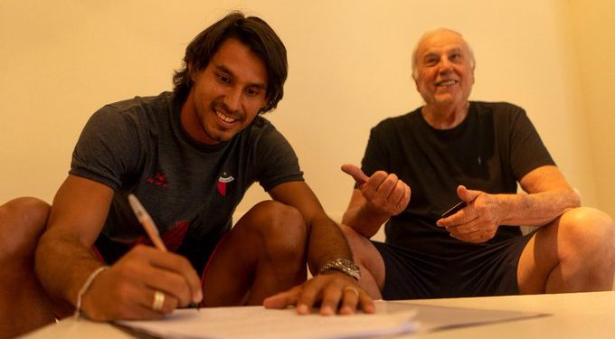 Benítez ya firmó contrato y se sumó a la pretemporada de Colón