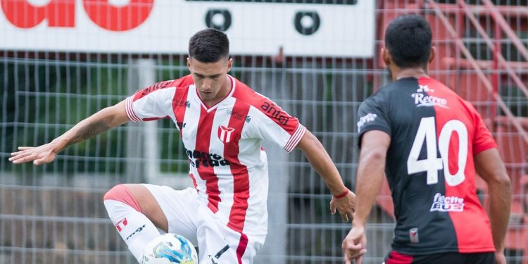 A Colón se le escapó en los noventa, pero lo ganó en los penales