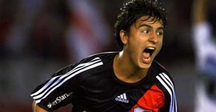 ¿Un ex River en el radar de Colón para completar el plantel?
