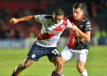 El ex Colón Fernando Zuqui, con el futuro en el aire
