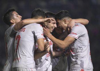 Mientras Unión busca goles en el mercado, podría marcharse un delantero?