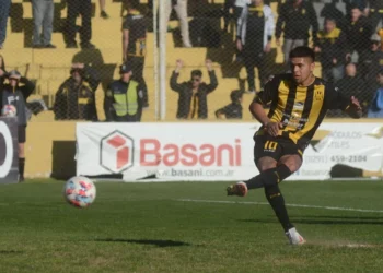 Colón no lo quiso y Brian Guille es refuerzo del Decano