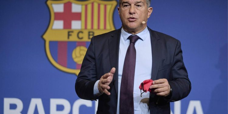 El presidente de Barcelona reconoció que se emocionó al ver a Messi levantar la Copa del Mundo