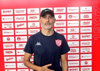 Gabriel Piccato asumió como DT de Unión