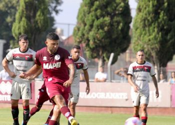 Colón no tuvo el debut esperado en Reserva