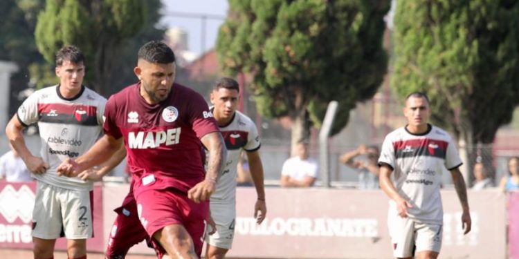 Colón no tuvo el debut esperado en Reserva