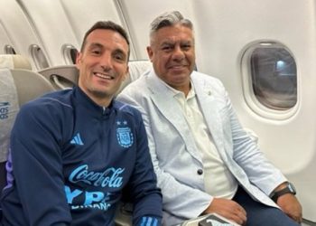 Scaloni regresará al país para reunirse con el presidente de AFA