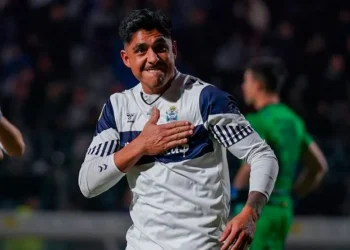 Un club de la LPF, con un ex DT de Unión, se mete en la pelea por Tarragona