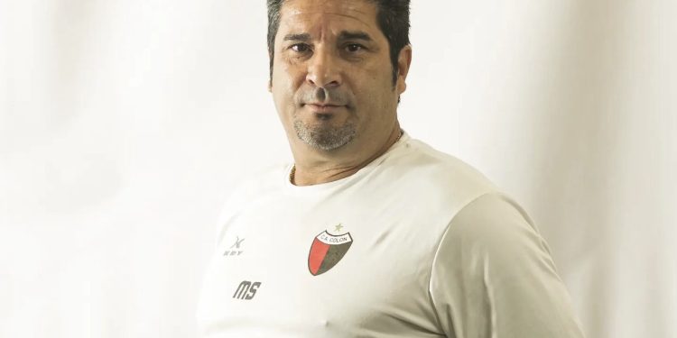 Colón oficializó la salida de Saralegui