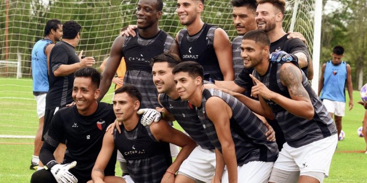 Con la vuelta de Wanchope, Colón tiene los concentrados para enfrentar a Sarmiento