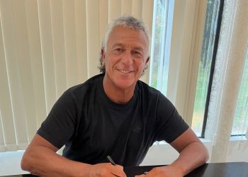 Colón oficializó la llegada de Néstor Gorosito como nuevo entrenador