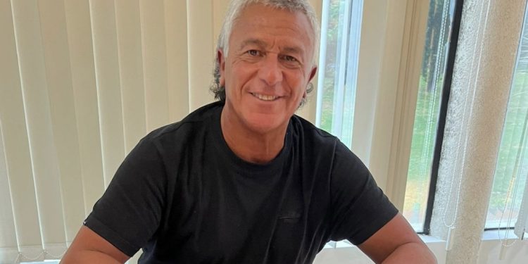 Colón oficializó la llegada de Néstor Gorosito como nuevo entrenador