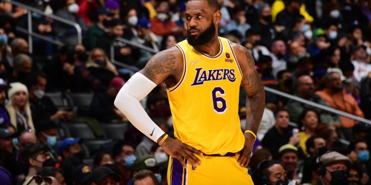 Las entradas para ver a LeBron batir el récord en la NBA llegan a costar más de 30 mil dólares