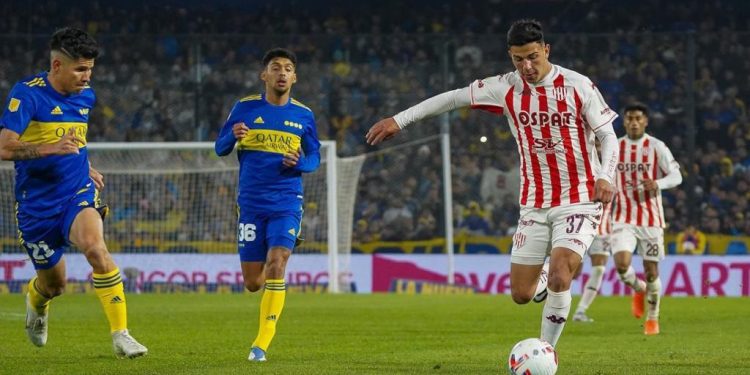 Unión recibió una oferta del Besiktas de Turquía por Lucas Esquivel