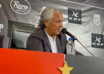 Pipo Gorosito bajó la espuma tras su debut en Colón: «Magos no somos»