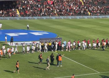 Colón solicitará recibir público visitante