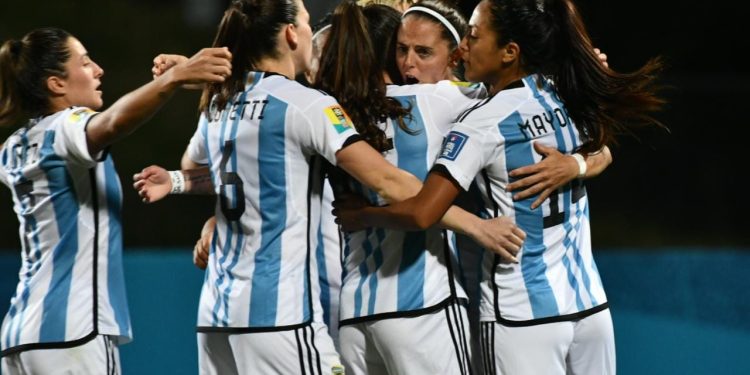 Argentina goleó a Chile en el primer amistoso de la Fecha FIFA