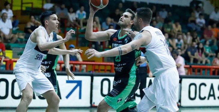 Ganó Atenas después de 23 partidos y le dio una mano a Unión