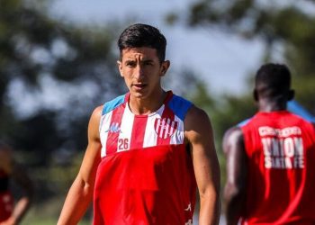 Dos candidatos para reemplazar a Cañete