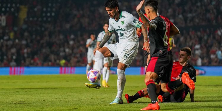 Colón perdió el tercero al hilo ante Sarmiento y se viene el clásico