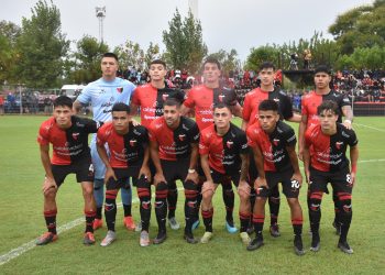 Silva: «Es una alegría sumar minutos con esta camiseta en la categoría que sea»