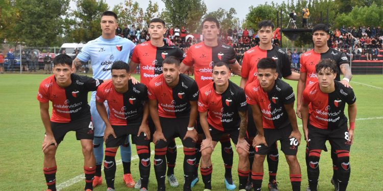Silva: «Es una alegría sumar minutos con esta camiseta en la categoría que sea»