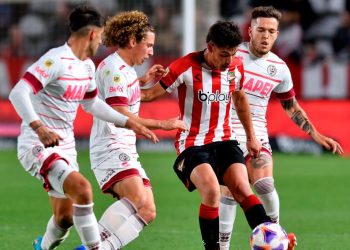 Lanús intentará seguir con su paso ganador en su visita a Estudiantes