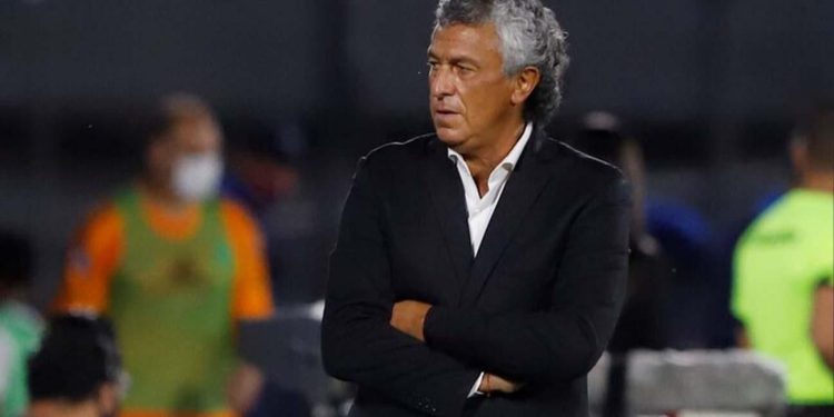 Colón: vuelta al trabajo, despedida de Saraga, interinato y…Pipo?