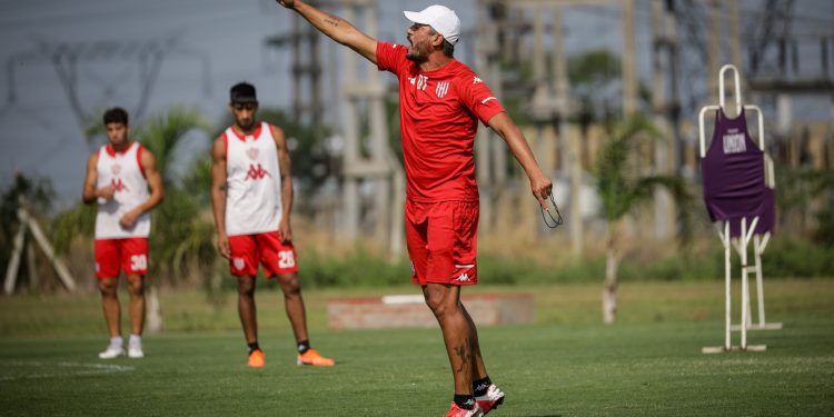 Mientras Munúa almuerza con el plantel, hay quienes piensan en dar un paso al costado?