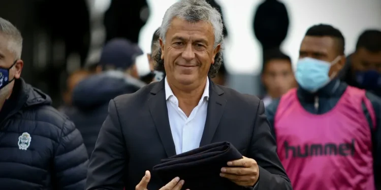 Negociaciones avanzadas entre Colón y Gorosito: podría dirigir ante Huracán