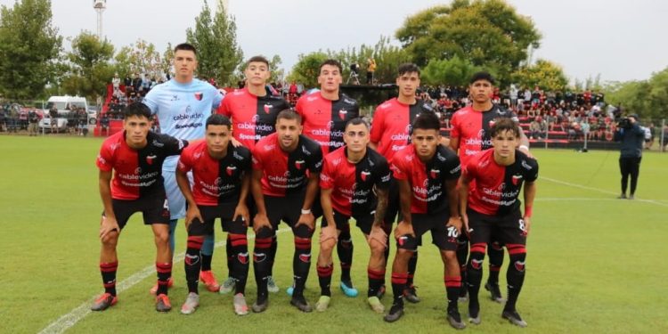 Colón festejó en el clásico santafesino de Reserva