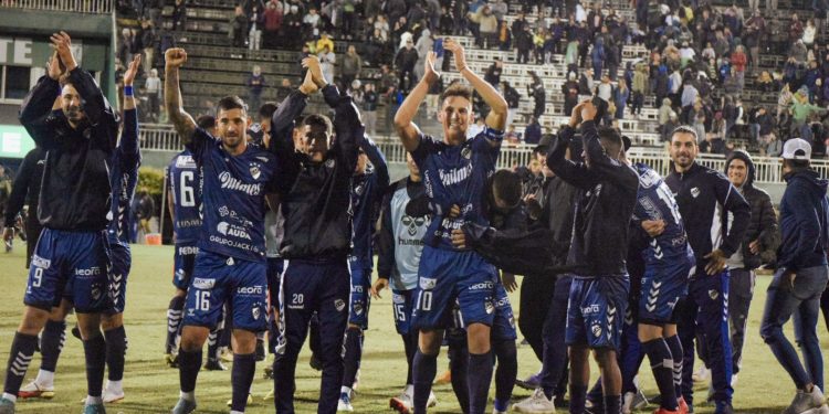 Tomi Sandoval volvió a marcar en un triunfazo del Quilmes de Sciacqua