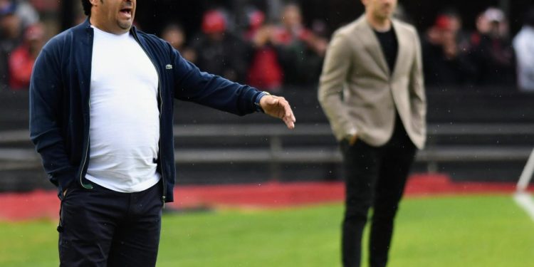 Colón y el DT: ¿Pueden surgir novedades con Saralegui?