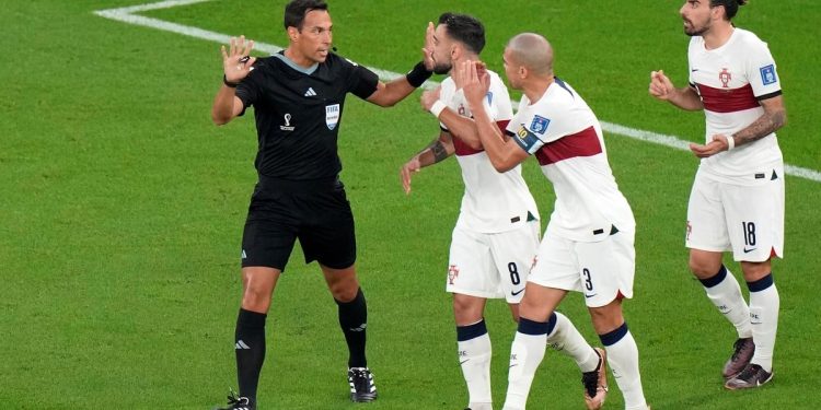 Tello, un arbitro «mundial» para el clásico santafesino