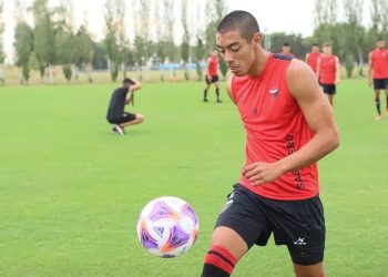 Saralegui recuperaría a Troncoso para el duelo ante Sarmiento