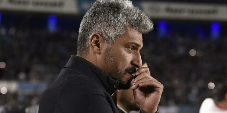 Se reúne la «mesa chica» de Unión para definir el futuro de Gustavo Munúa