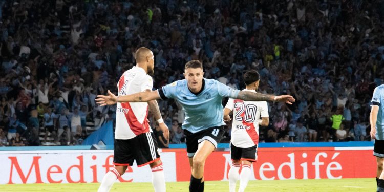 Con dos goles de Vegetti, ex Colón, Belgrano sorprendió a River