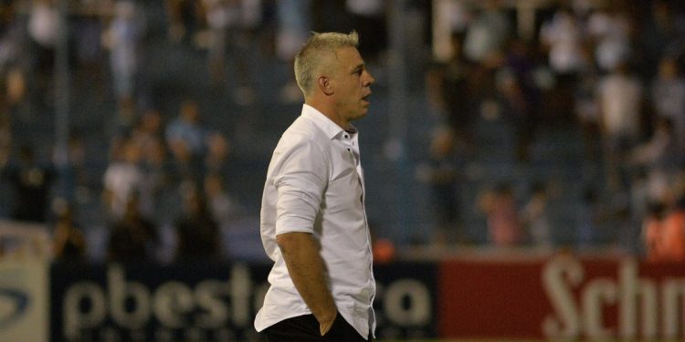 Lucas Pusineri analizó el encuentro de Atlético Tucumán con Colón